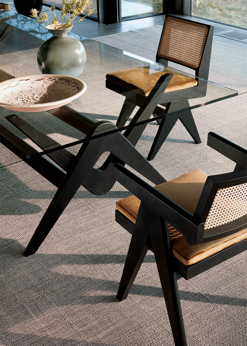 055 CAPITOL COMPLEX CHAIR